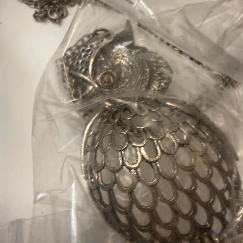 4 lbs Assorted Colorful Costume Jewelry Lot - Picture 8 of 9
